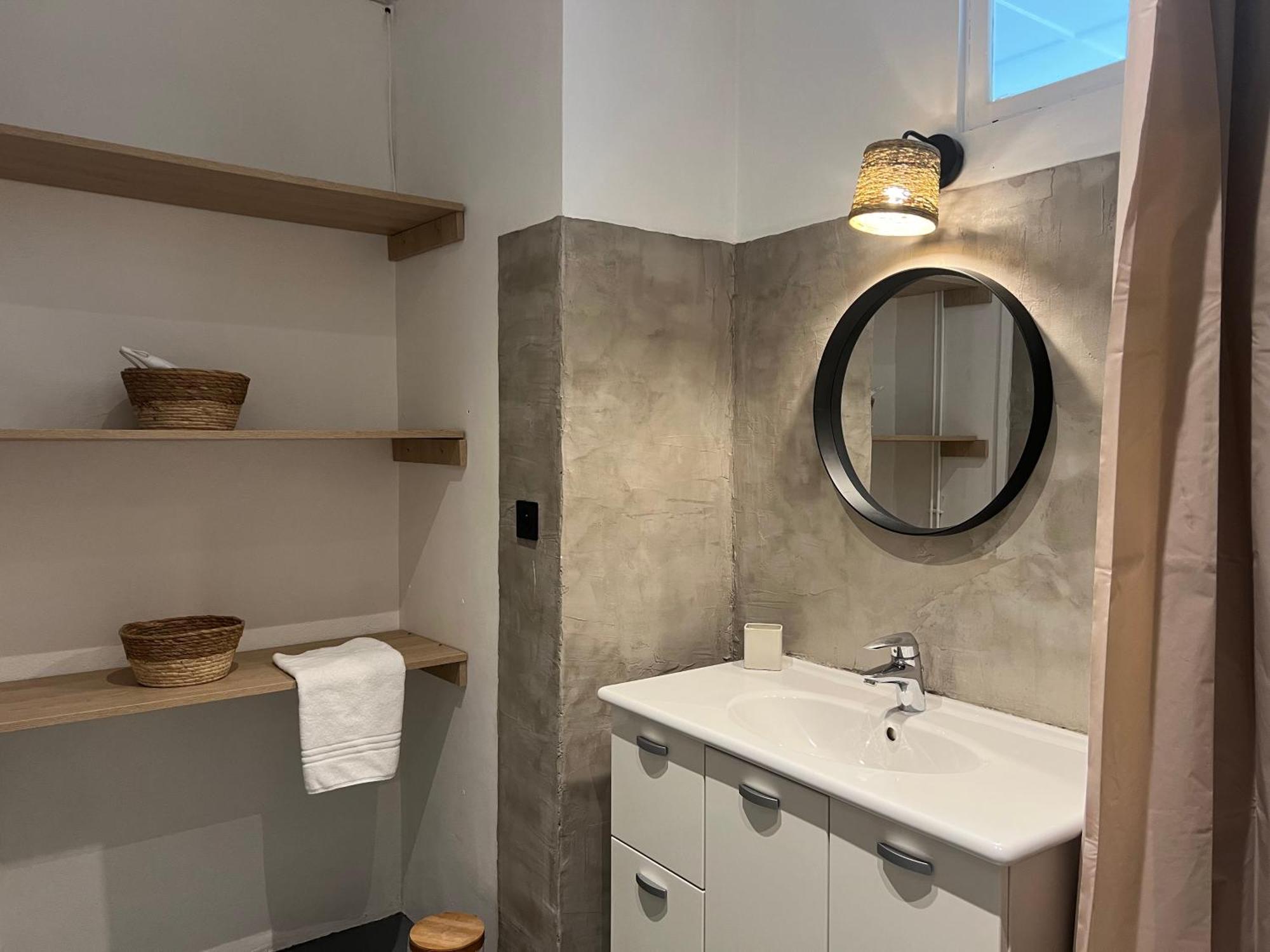 Appartement Spacieux Et Chaleureux Coeur De Ville Chambéry Eksteriør billede